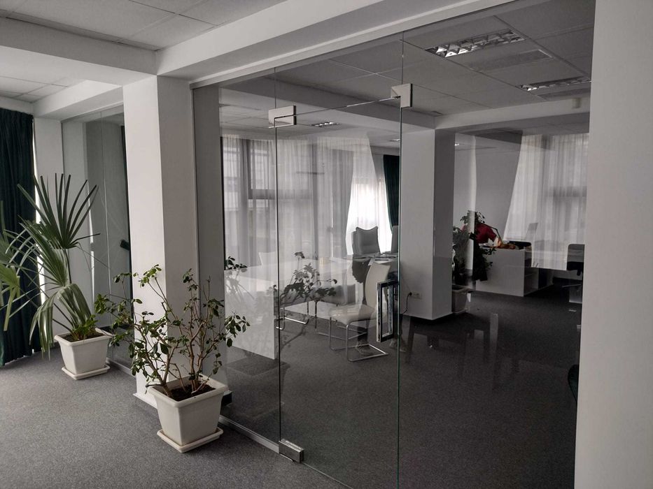 Balustrada din sticla  -Usi din sticla-Compartimentari cu Sticla