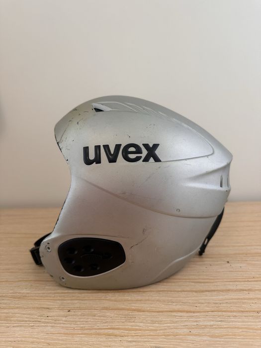 Ски каска UVEX XL