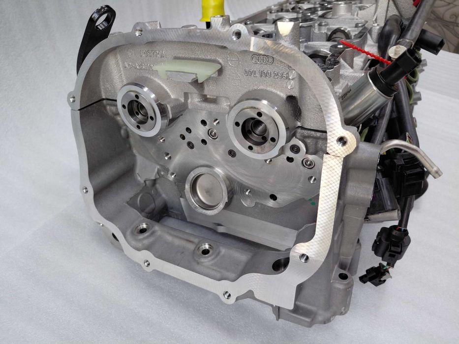 07L103285 К-т Нова Лява глава 5.2 V10 Audi R8 S8 S6