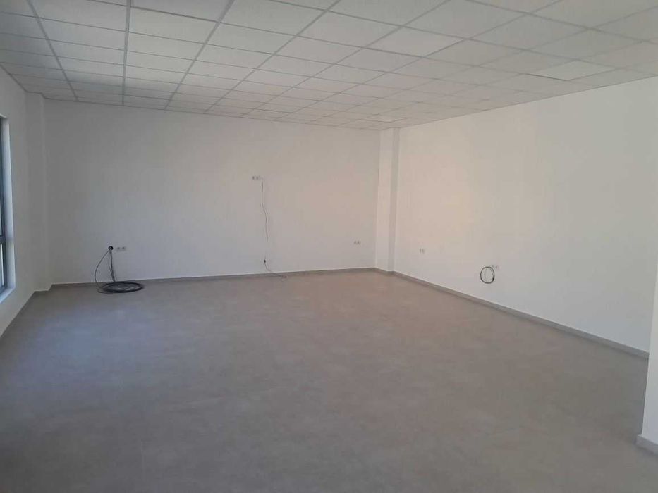 Дава се под наем Офис в Пловдив, Индустриална зона - Север - 80 кв.м за 498.27 € - Снимка #2