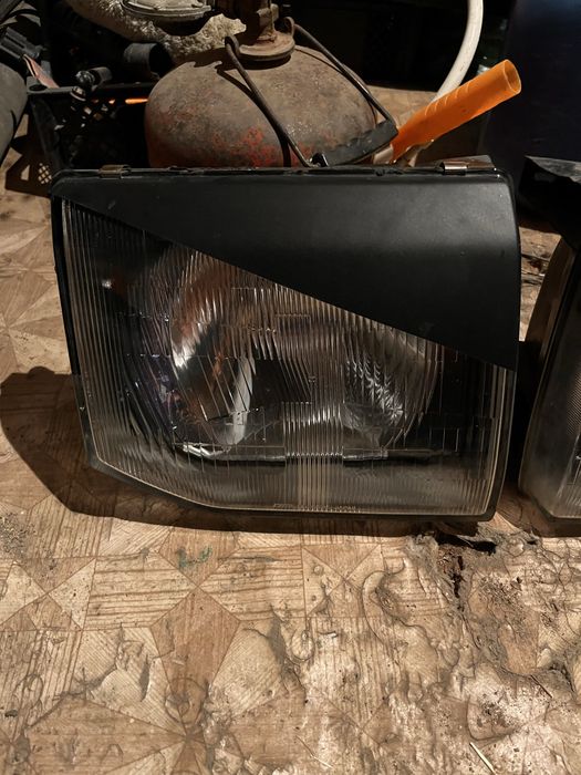 Продам фары на митсубиси