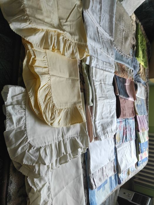 Fete de perne, marimi diferite, modele diferite, culori diferite