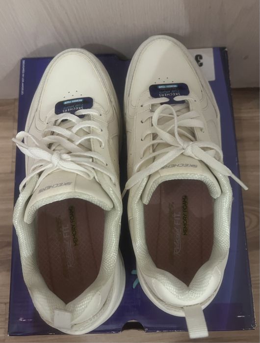 Спортивные кроссовки Skechers