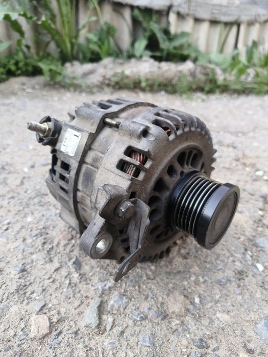 Генератор на Ниссан примера п12 2.0