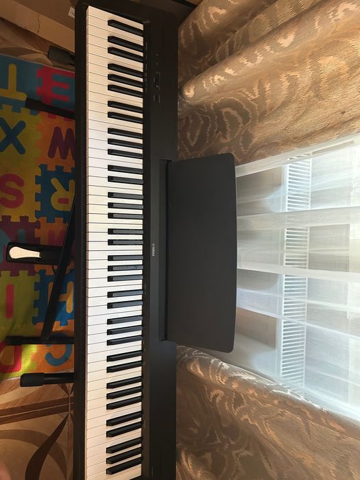 Yamaha P-145 – pian digital + stativ și pedală incluse