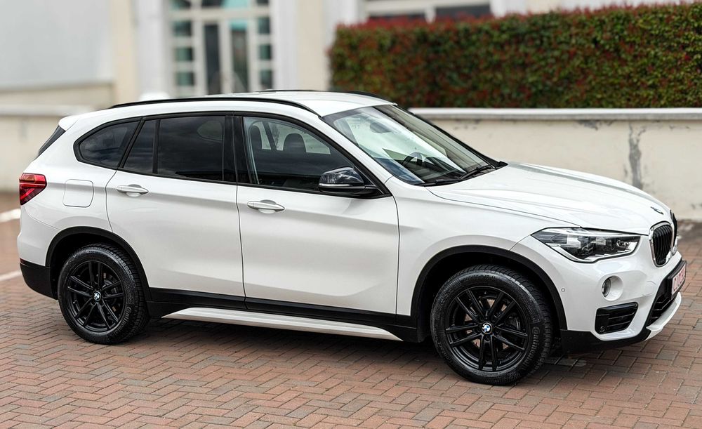 BMW X1 Sport Line / 4x4 / 2.0d / Carte Service / Rate / Garantie