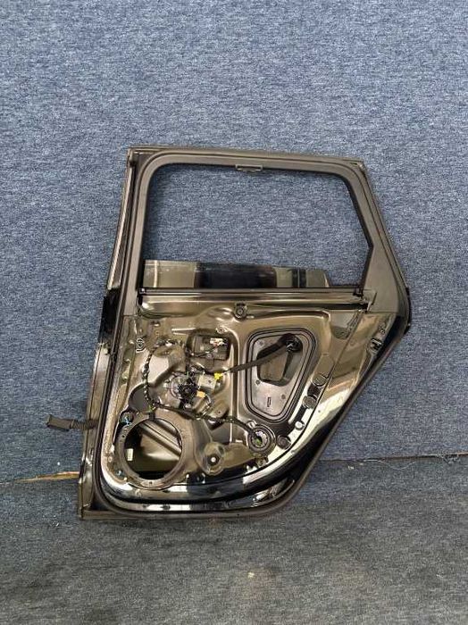 Audi A4 8W B9 Facelift Break Ușa spate stanga dreapta completa