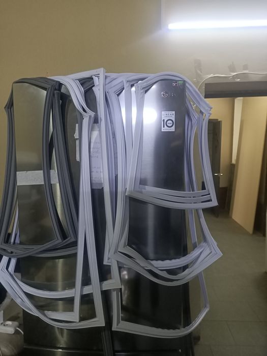 Фреон , уплотнительные резинки на холодильники.