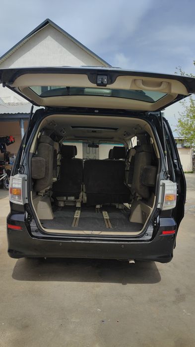 Продам Toyota Alphard 2004 года гибрид