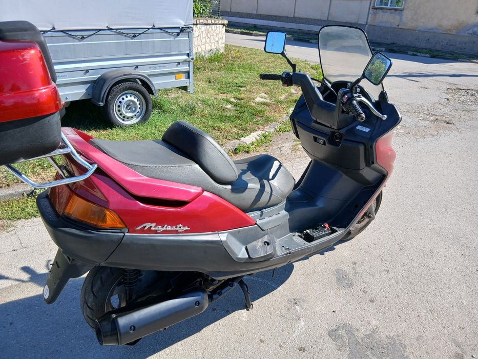 Yamaha Majesty 250 Кубика
Намива се в Обл. ЛОВЕЧ 
2 ключа 
2 -та Талона 
Внос от Германия
ЦЕНА 850€