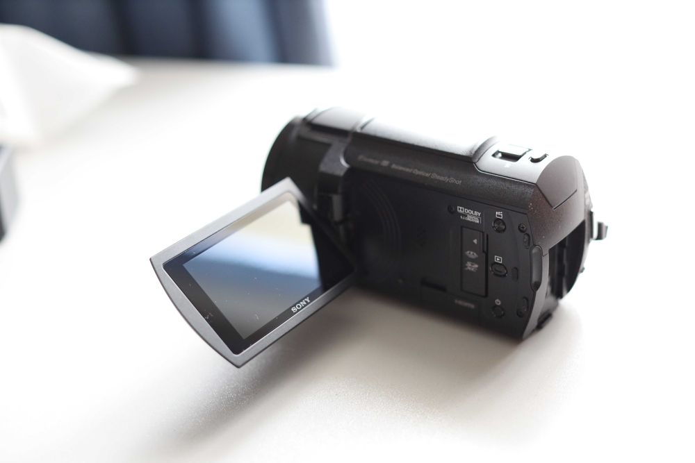 4К камера Sony FDR-AX43A