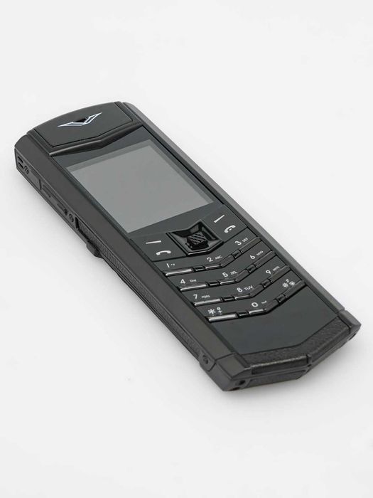 Tugmali telefon Vertu V10