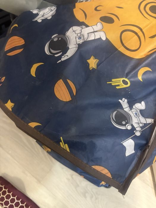 Продам 2 корзины с игрушками разные срочно