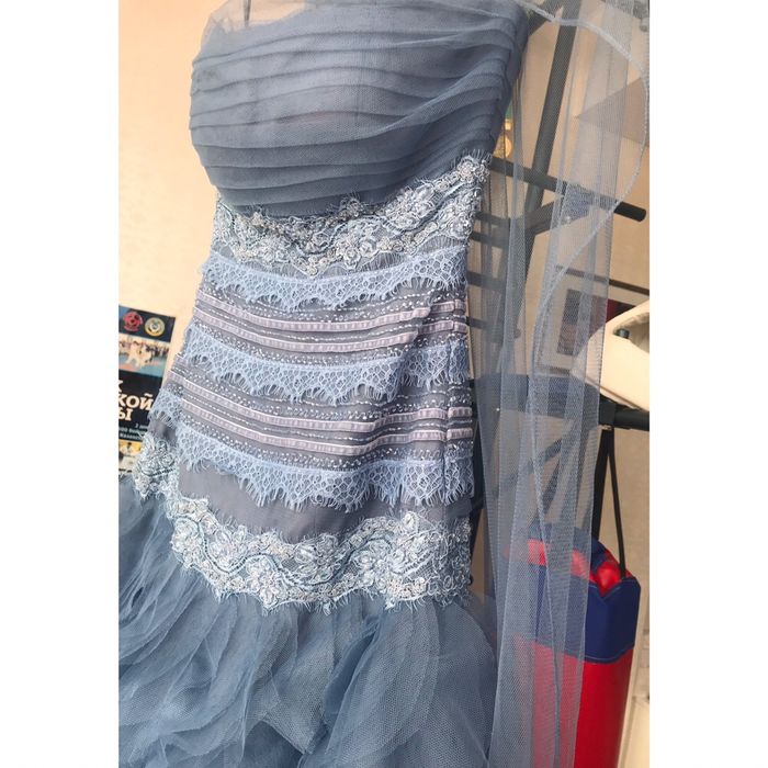 Продам брендовое платье