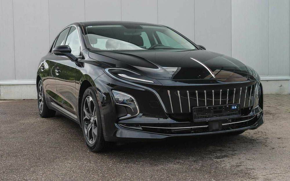 Электромобил HONGI