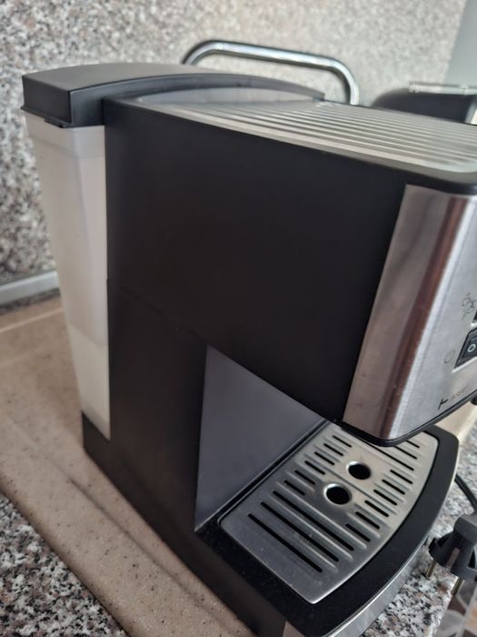 Кафе машина за експресо на Rohnson