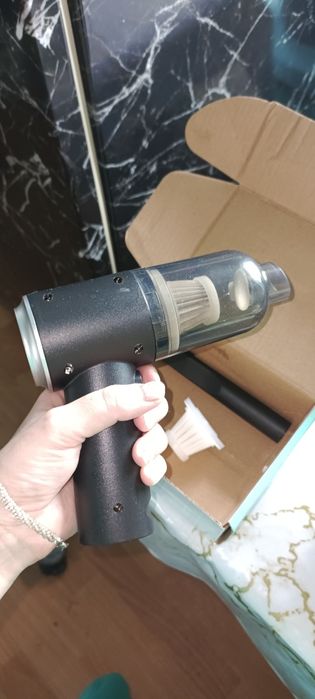 Продам ручной пылесос