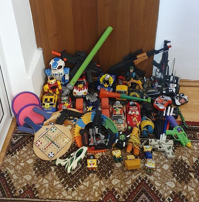Vand jucarii de copii
