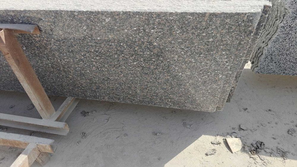 Готови Полирани Стъпала Гранит " Браун " - 25 Евро комплект с ДДС