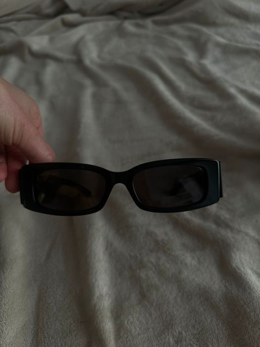 Продам оригинальные солнцезащитные очки Balenciaga