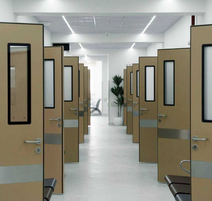 Двери для медицинских и учебных заведений