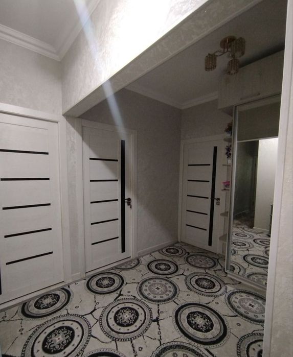 Продаётся 4 комнатная на первом этаже Юнусабад 15 квл