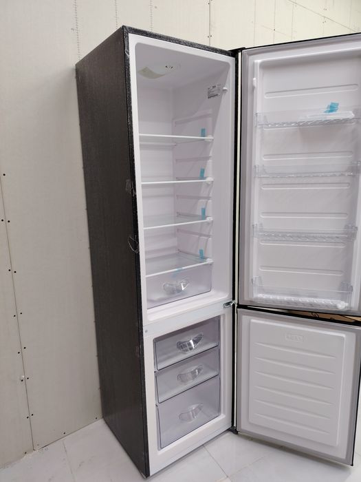 Продаётся Холодильник