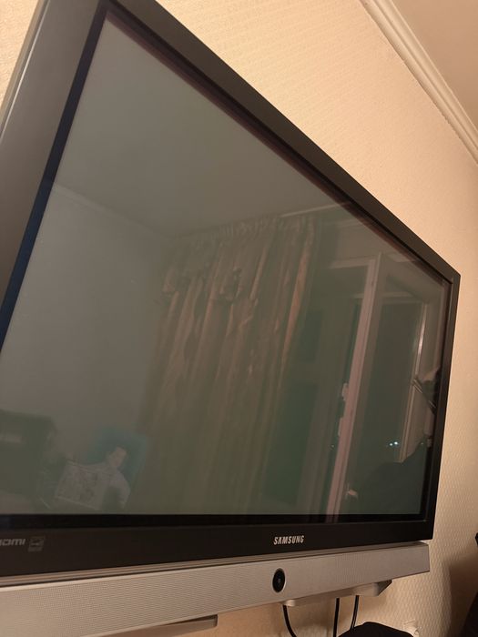 Продам телевизор Samsung