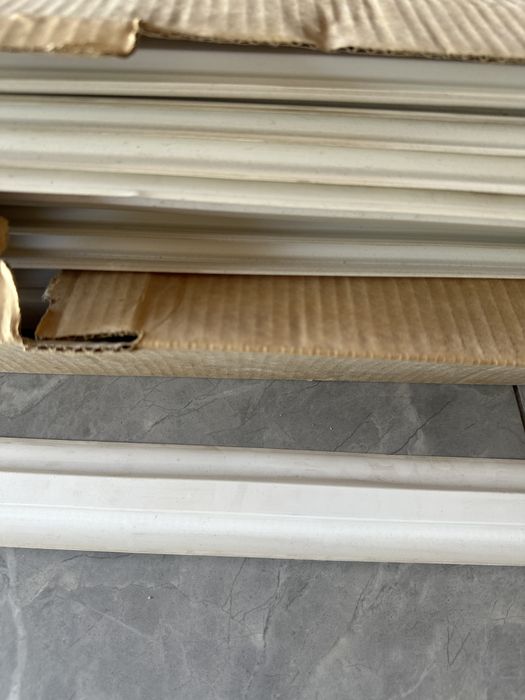 Продам плинтусы новые 45 шт