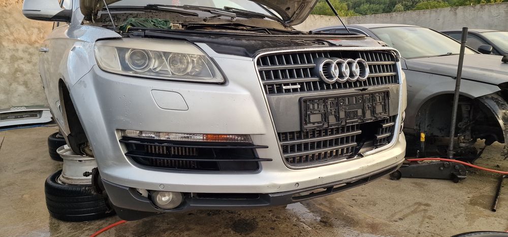 Far dreapta audi Q7 4L  far xenon audi Q7 4L