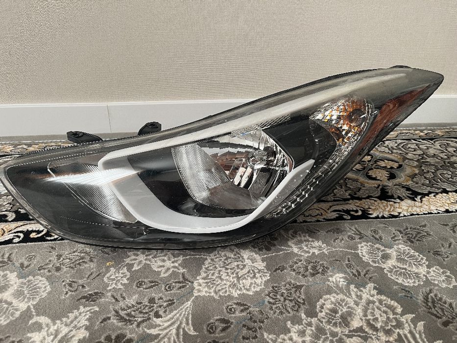 Фар на Элантру 1 шт