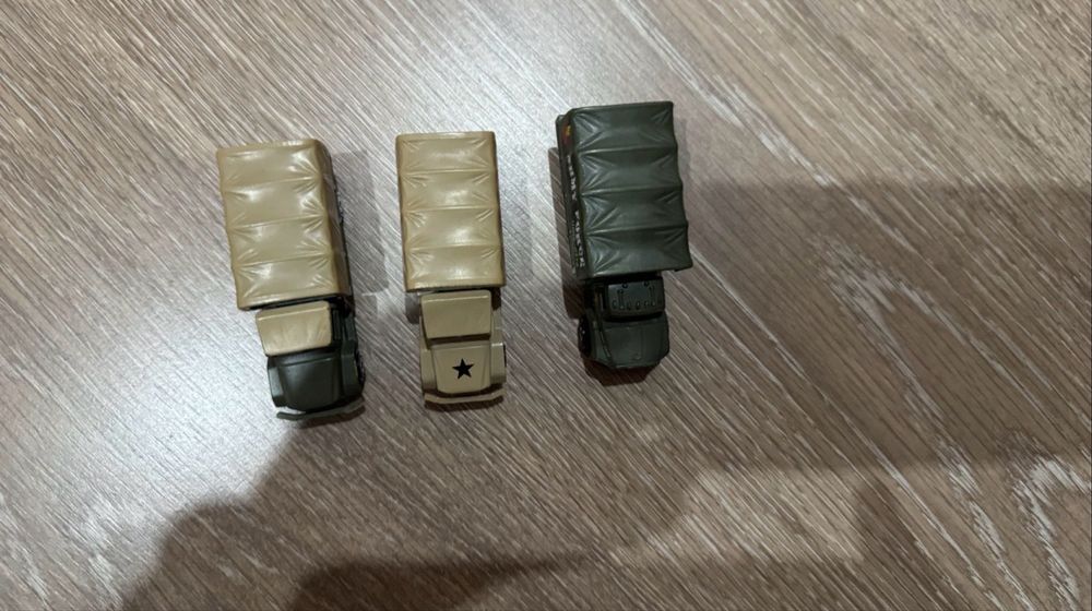 Machete militare metalice 1/72