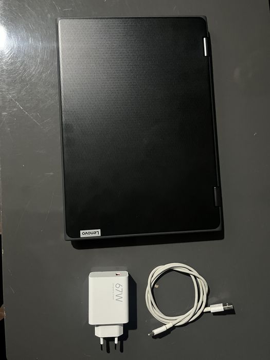 Calculator Lenovo cu ecran tactil ca nou