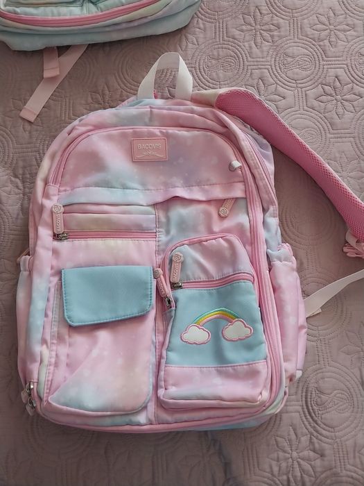 Рюкзаки школьные в отличном состоянии