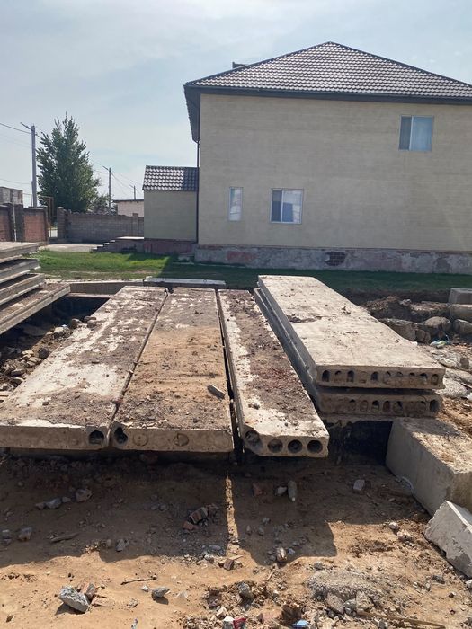 Продам плиты перекрытия  55000 без торг. Срочно!