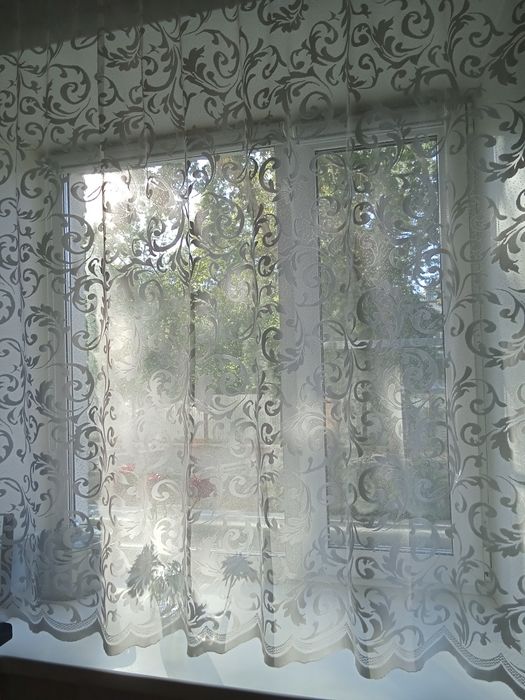 Продам тюль на кухонное окно