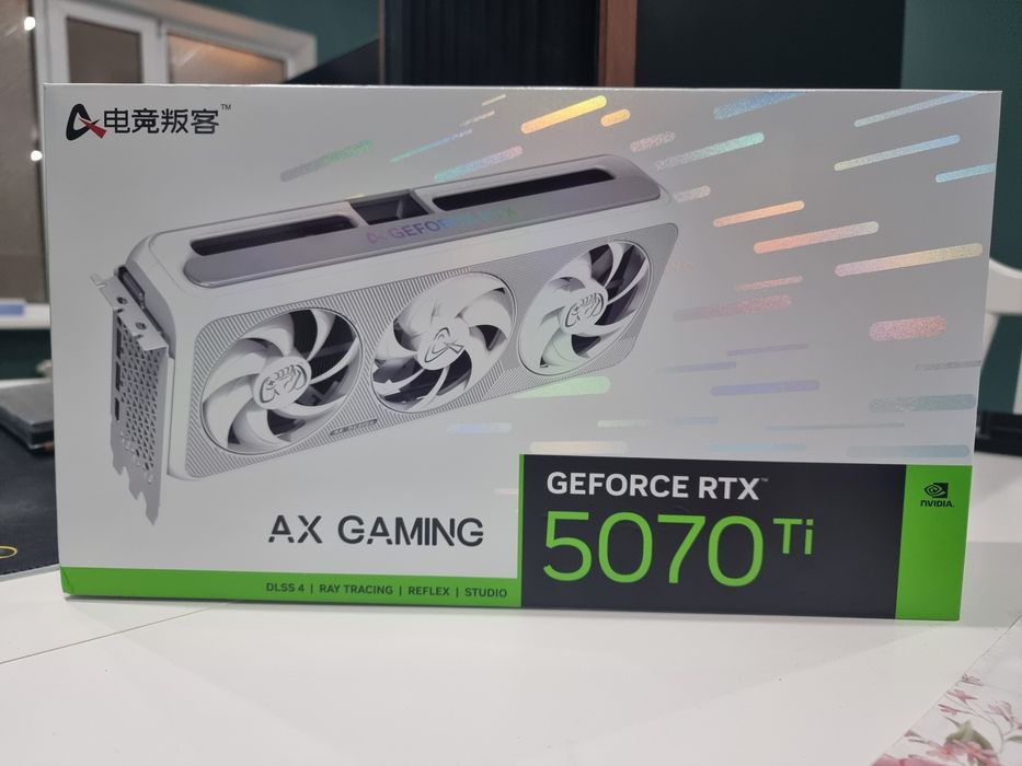 Продам RTX 5070 Ti 16GB AX Gaming X3W OC