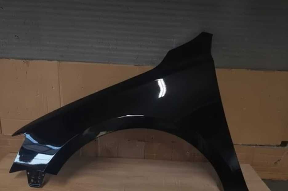 Aripa Fata Stanga VW Jetta 4/IV 2011-2015 (L041 (Negru))