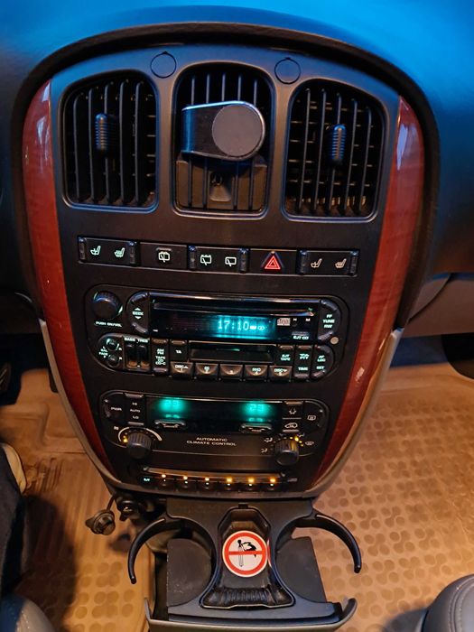 КРАЙСЛЕР ВОЯДЖЪР  2.5 ТД , 143 кс , 2003 г. 12 м.