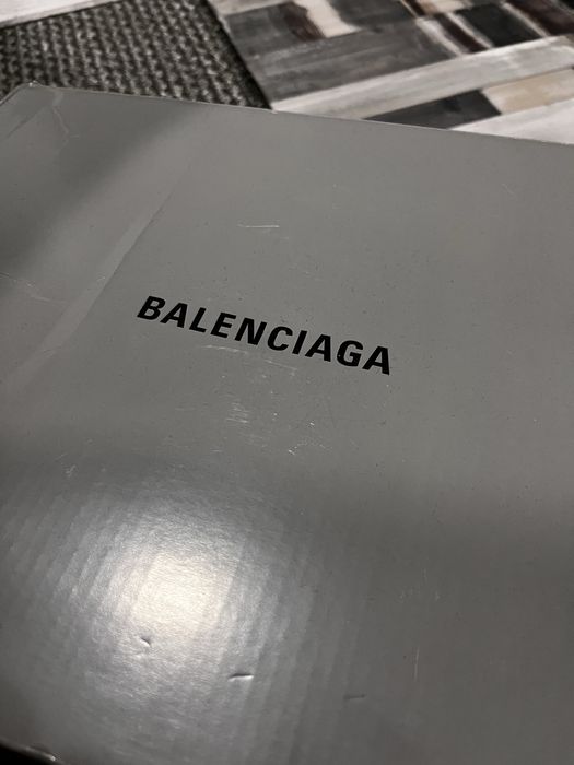 Balenciaga track