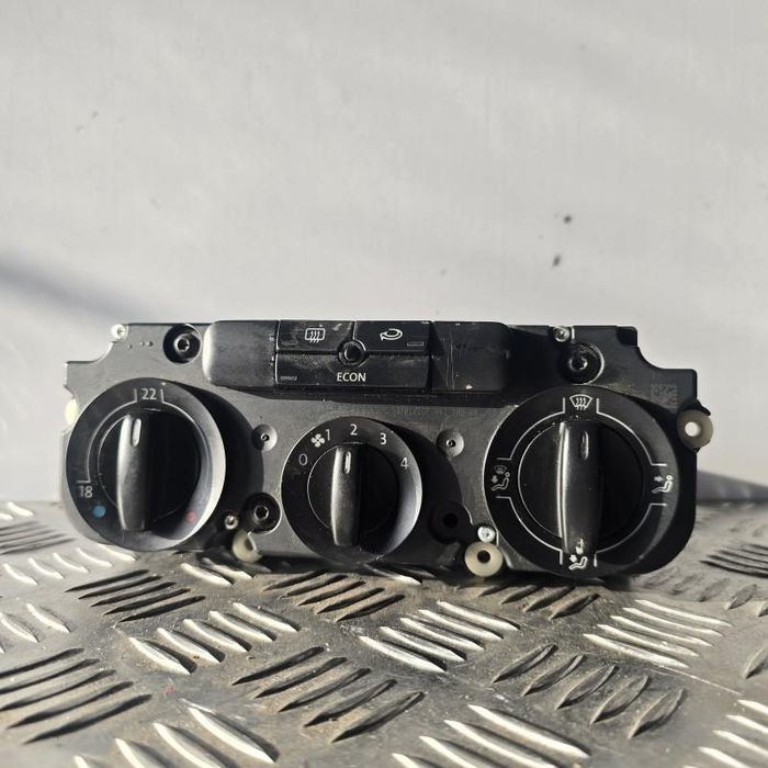 Panou Comanda AC Volkswagen Golf 5