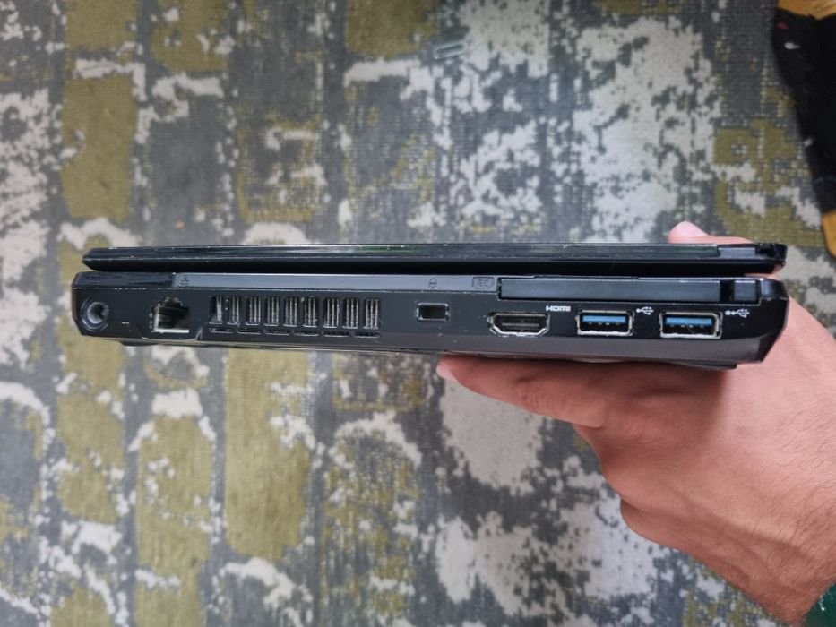 Fujitsu lifebook p771 i7 4gb 500gb ssd