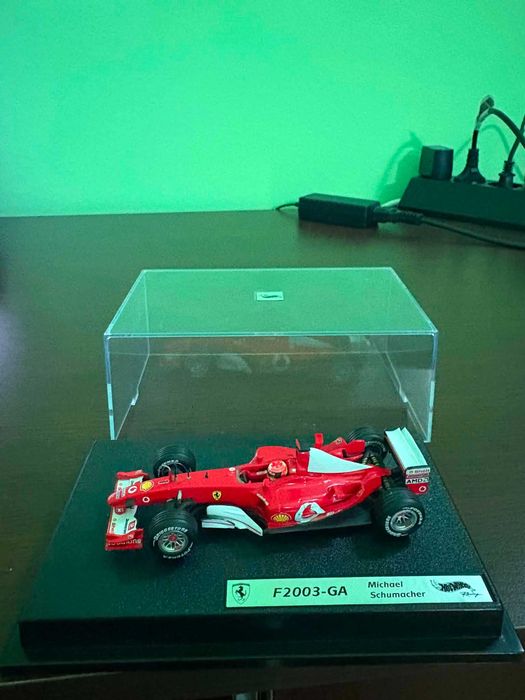 модели формула 1 Ferrari , Jordan Honda - HOT WHEELS -1.18 - 1.43