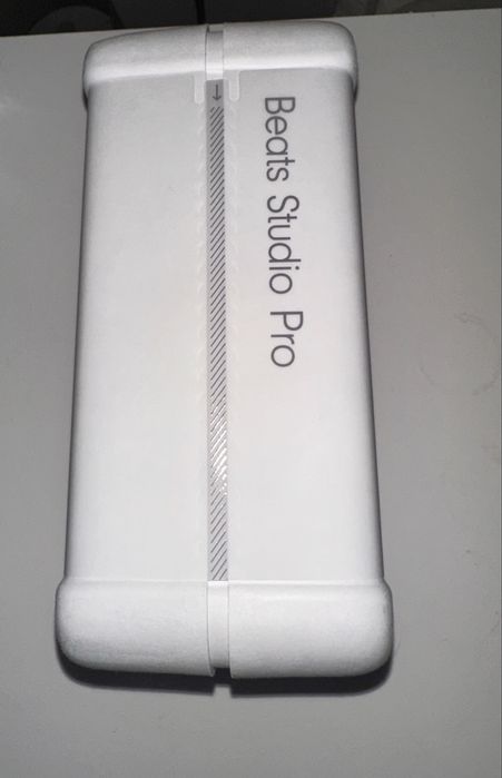 Beats Studio Pro