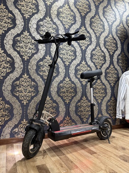 Продается электросамокат скиллмах скорость максимум:40,42 цена договор