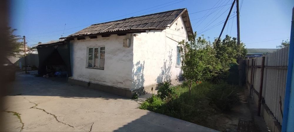 Продаётся 4 сотки земли на окраине города