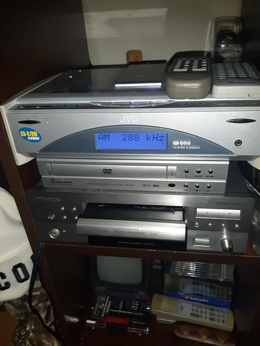 Jvc radio cd  sistem audio JVC