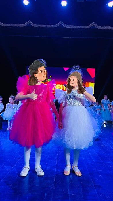 Сахналық көйлектер сатылады