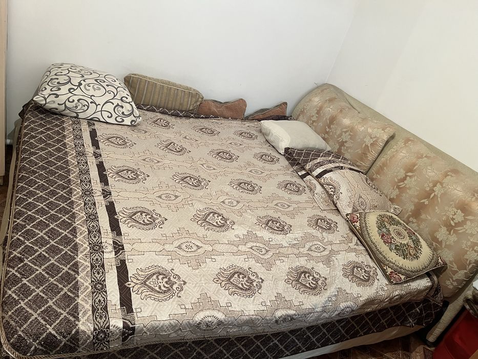 Кровать двуспальная