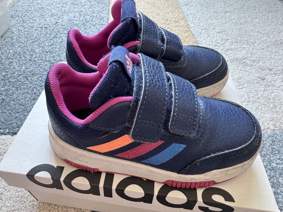 Маратонки Adidas